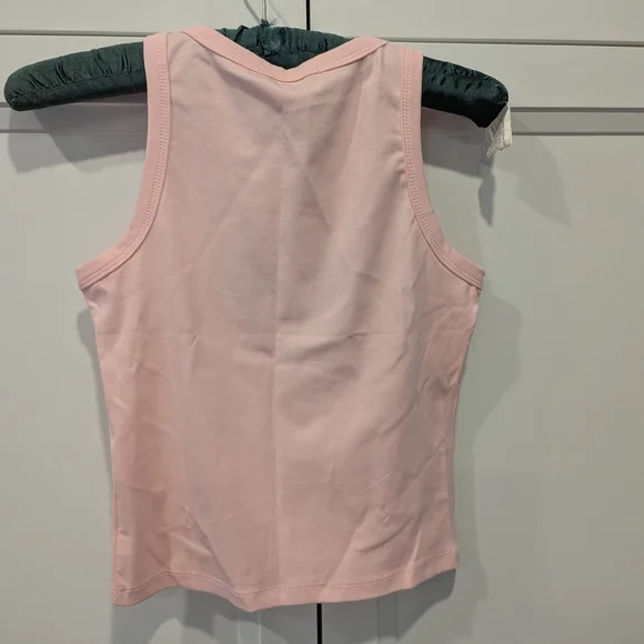 Cute Workout Top! - Picture 3 of 4